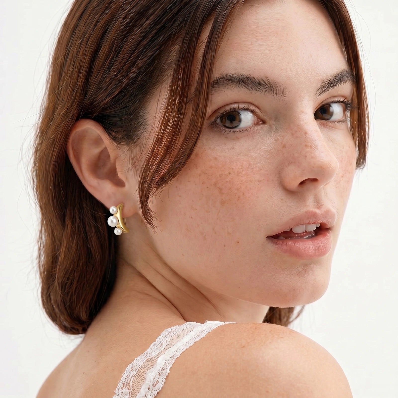 Pearl Trio Curve Studs